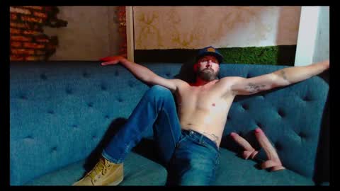 SissyMiles online show from September 28, 9:35 pm