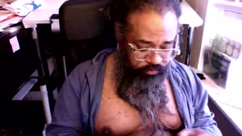 Snapshot of siyah_sakal chatting on January 25, 9:46 pm siyah_sakal online show from January 25, 9:46 pm