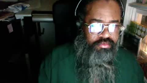 Snapshot of siyah_sakal chatting on February 10, 1:24 am siyah_sakal online show from February 10, 1:24 am