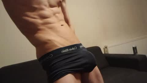 skinnyguywithbigd online show from April 14, 11:59 pm