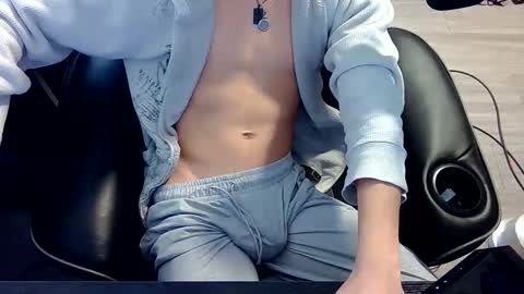 skrogdog online show from May 14, 5:55 pm