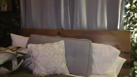 skyonetoo3 online show from December 14, 6:41 pm