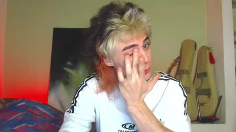 Gus online show from September 9, 11:21 am