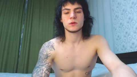 Gus online show from October 18, 3:50 pm