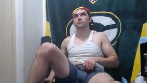 Snapshot of small_wood21 chatting on January 7, 9:32 am small wood21 online show from January 7, 9:32 am