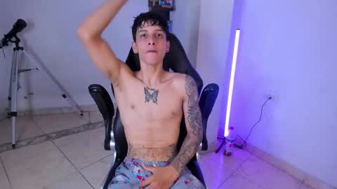 snakebutterfly online show from January 7, 9:03 am