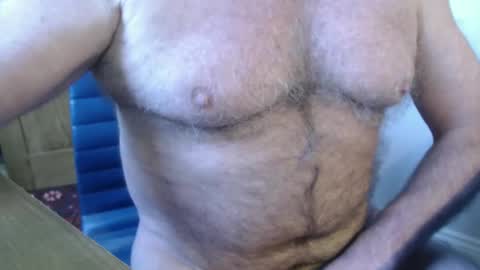 Snapshot of snudge432 chatting on December 16, 9:35 am snudge432 online show from December 16, 9:35 am