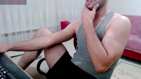 luis online show from September 22, 8:52 pm