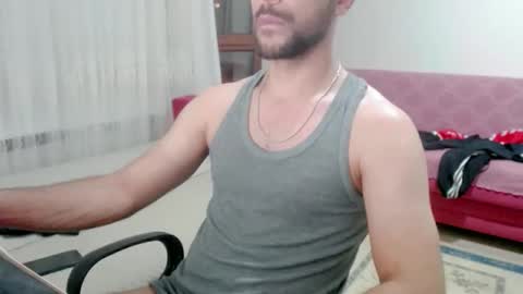 luis online show from September 15, 9:38 pm