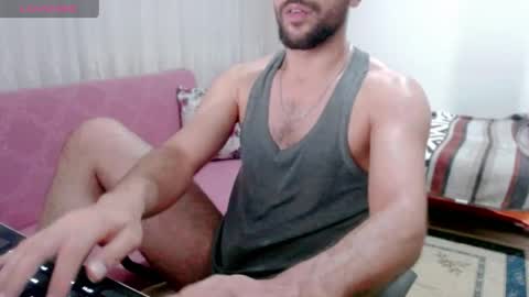 luis online show from February 28, 11:37 pm