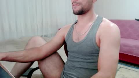 luis online show from September 26, 9:56 pm