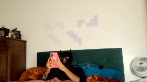 springs77 online show from November 8, 10:18 am