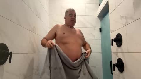 sprtsnut33 online show from November 7, 3:48 pm