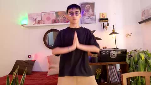 sr_evann online show from February 28, 3:33 pm