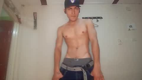 Snapshot of sradicto chatting on October 6, 11:20 pm Flacofitxx online show from October 6, 11:20 pm