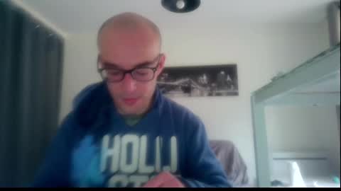 ssenzo online show from January 5, 8:43 am