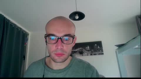 ssenzo online show from December 22, 9:00 am