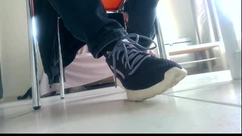 ssenzo online show from December 14, 9:05 am