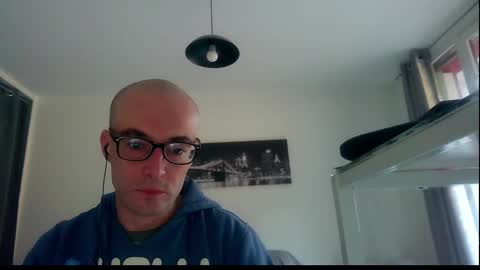 ssenzo online show from December 25, 8:18 am