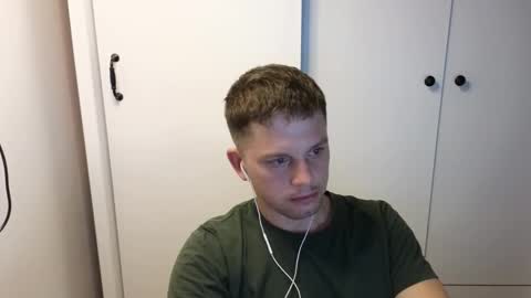 st1vemaster01 online show from September 27, 4:38 pm