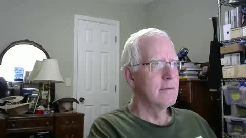 Snapshot of stasw20 chatting on October 15, 3:52 pm stasw20 online show from October 15, 3:52 pm