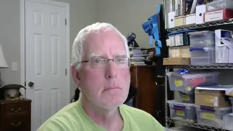 Snapshot of stasw20 chatting on October 6, 8:13 pm stasw20 online show from October 6, 8:13 pm