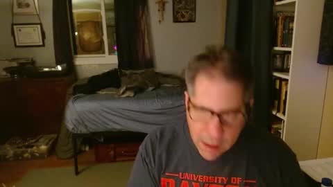 stephenhal9 online show from February 12, 5:46 am