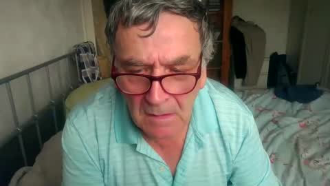 slave for computer control online show from November 7, 10:51 am