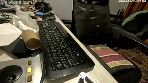 stevie_grey online show from April 14, 6:18 pm