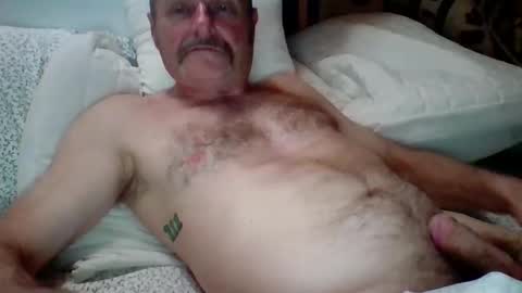 steviehard7 online show from December 16, 7:59 am