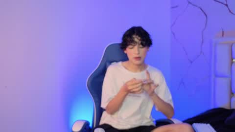 Sthepano  online show from March 31, 3:30 am