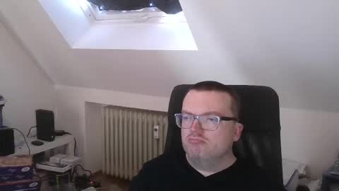 Oliver online show from April 15, 6:24 am