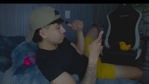 stiven leal online show from January 10, 12:27 am