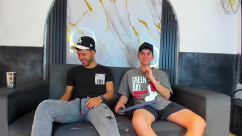 friends online show from February 20, 5:37 am