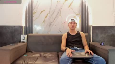 friends online show from April 18, 4:25 am