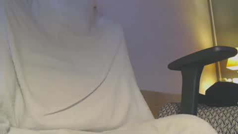 Snapshot of stivglatpik chatting on February 26, 8:42 pm stivglatpik online show from February 26, 8:42 pm