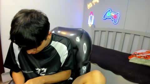 Stiwen online show from December 3, 1:06 pm