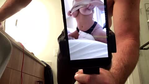 stlhotwifeguy online show from December 22, 5:10 pm