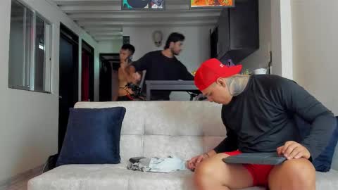 straight__friends online show from November 24, 3:24 pm