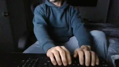 strokin4u68plus1 online show from December 3, 9:37 am