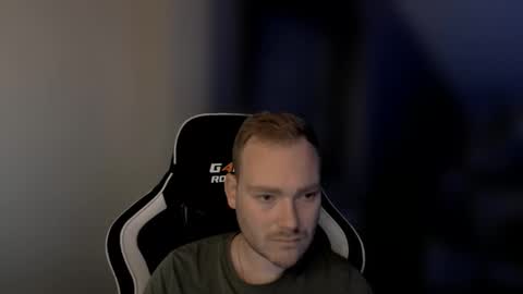 sub_austr online show from November 5, 8:33 pm