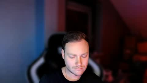 Snapshot of sub_austr chatting on February 18, 7:10 pm sub_austr online show from February 18, 7:10 pm