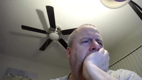 Snapshot of subswichuser00060960 chatting on March 10, 11:34 am subswitchuser online show from March 10, 11:34 am