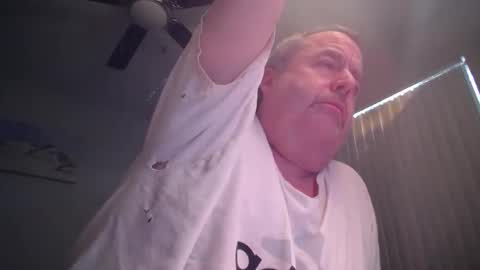 Snapshot of subswichuser00060960 chatting on January 26, 1:58 pm subswitchuser online show from January 26, 1:58 pm