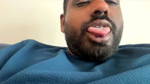 Let me be your knight that saves you online show from April 28, 6:01 pm