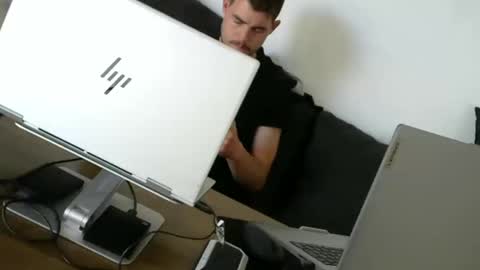 The Sultan online show from September 10, 3:43 pm