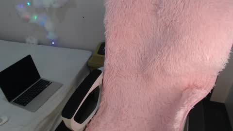 sultry_charls online show from October 11, 4:22 pm