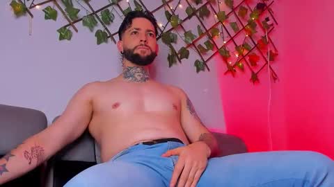 supreme_alpha_ online show from January 8, 3:34 am