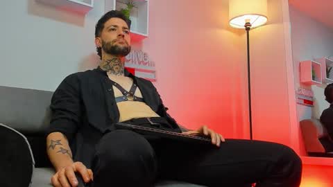 supreme_alpha_ online show from November 13, 4:28 am