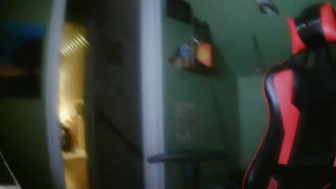 surferdude_here online show from November 11, 8:08 am